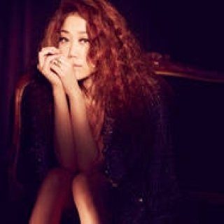 JUJUとセルジオ ロッシがコラボ｜SERGIO ROSSI