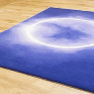 “宇宙の神秘、無限のパワーを感じる皆既日食の太陽”をカーペットで表現 ｜山形緞通