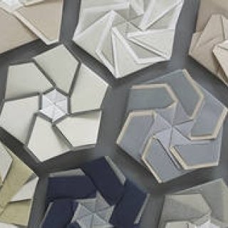 折り紙作家・内山光弘氏の「花紋折り」をブランドの視点で再解釈 |HOW TO WRAP_