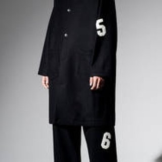 80年代のコレクションを現代的に復刻したヨウジヤマモト オムの最新コレクション｜Yohji Yamamoto