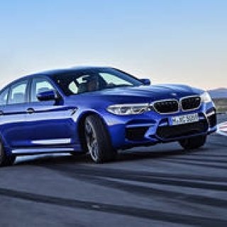 6代目にフルモデルチェンジしたM5の受注を開始|BMW