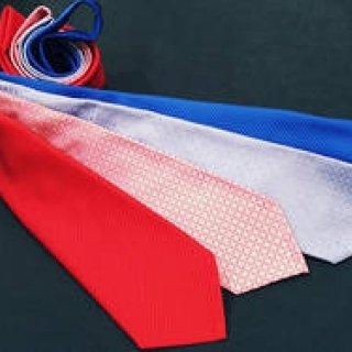 伝統の手技で生み出される7つ折りネクタイ「セッテピエゲ」｜Hayama Shirts