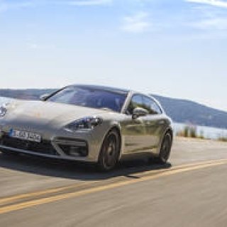 パナメーラに新規追加された「スポーツツーリスモ」に試乗｜Porsche