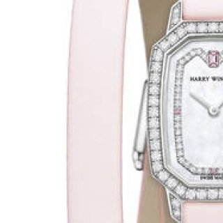 「HW エメラルド」に春らしいピンクのタイムピースが登場|HARRY WINSTON