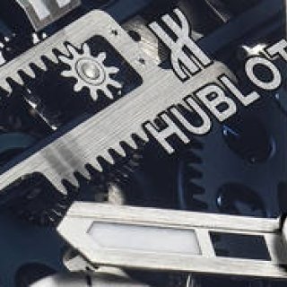 メカニカルブルーの世界へ。「ビッグ・バン メカ-10 ブルーセラミック」｜HUBLOT