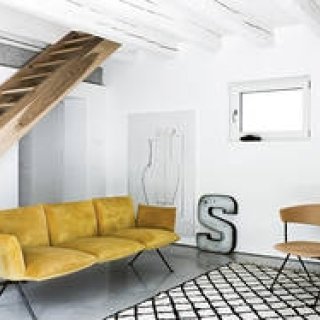 鋼鉄を叩いて成形する“鍛造”を用いたコレクション「オフィチーナ」の新作｜MAGIS