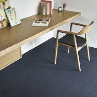 ジーンズのように経年変化が楽しめる、画期的なビニル床「デニムフロア」｜TAJIMA