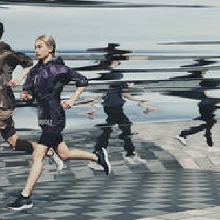 高橋盾氏が手掛ける「NIKELAB GYAKUSOU」ランニングコレクションに新作登場｜NIKE