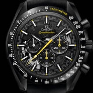 スピードマスター ダーク サイド オブ ザ ムーンに待望の新作が登場|OMEGA