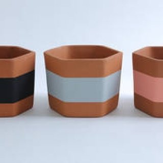 ポストモダン期のデザインを彷彿とさせる、イギリス発の植木鉢｜DARKROOM