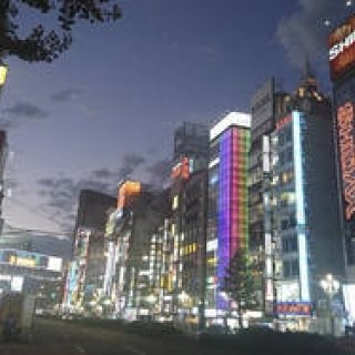 新連載エッセイ｜#ijichimanのぼやき 第1回「人間臭さが充満する街・新宿」