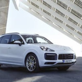 ポルシェ カイエンにPHVモデル登場｜Porsche