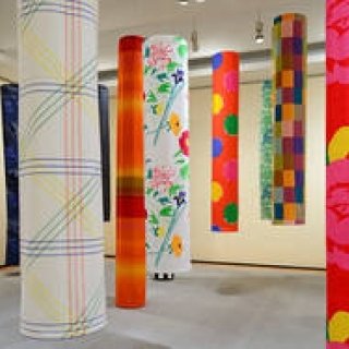 『石本藤雄展 －マリメッコの花から陶の実へ－』、表参道・スパイラルで開催｜ART