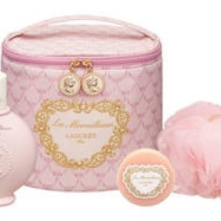 表情に光をあて、輝きを与える「2014 HOLLIDAY COLLECTION」｜Les Merveilleuses LADUREE ギャラリー