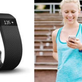 心拍数を記録する多用途のフィットネスリストバンド「Fitbit Charge HR™」｜Fitbit ギャラリー