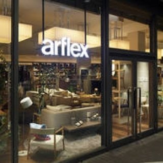 インテリアと書籍が織りなす「アルフレックス 玉川」の魅力｜Arflex ギャラリー