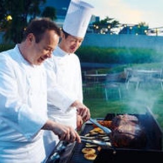 ハイアット リージェンシー 大阪の開放感溢れる屋上でオージービーフ食べ放題！｜Hyatt Regency Osaka ギャラリー