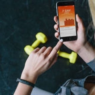 美しいスタイルをもつ最新アクティビティトラッカー「UP2」発売｜JAWBONE ギャラリー