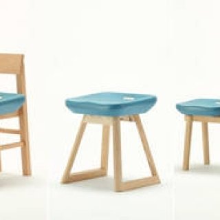 国立競技場の“青いシート”×三組のデザイナーの椅子が数量限定発売｜KARIMOKU ギャラリー