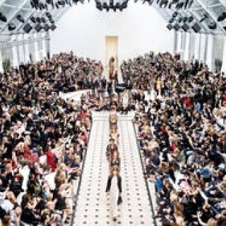 萩原輝美 連載 vol.132｜バーバリー・プローサム 2016年春夏コレクション ギャラリー（2）