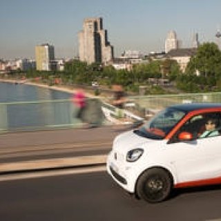 フルモデルチェンジした新型スマートに試乗する｜smart ギャラリー