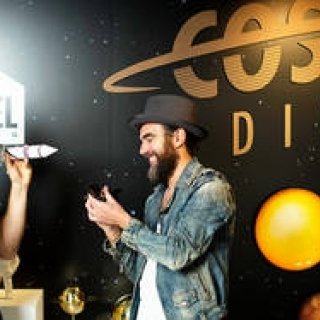 ふたりのキーマンが語る、テーブルウェア「COSMIC DINER」 ｜DIESEL LIVING ギャラリー