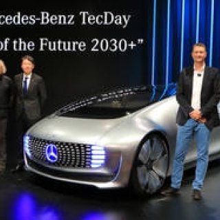 東京モーターショーに集結した、キーパーソンにインタビュー特別編｜Mercedes-Benz ギャラリー