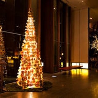 アンダーズ 東京に日本伝統技術を取り入れたクリスマスツリー登場 ギャラリー