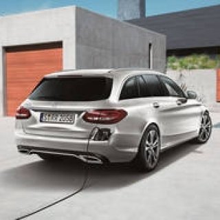 Cクラスのプラグインハイブリッドモデルが日本上陸｜Mercedes-Benz ギャラリー