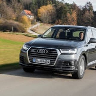 新型アウディ Q7に試乗｜Audi ギャラリー