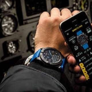 ブライトリング初のコネクテッド・クロノグラフ誕生｜BREITLING ギャラリー