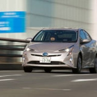 新型プリウスに試乗｜TOYOTA ギャラリー