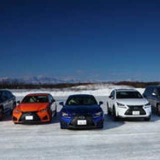 レクサス各モデルに氷雪上で試乗｜LEXUS ギャラリー