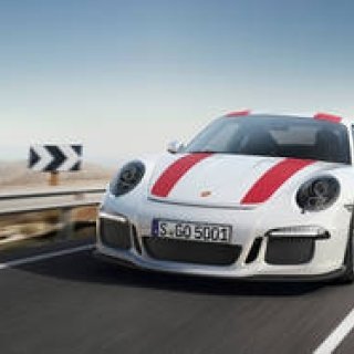 ポルシェ、軽量なピュアスポーツモデル「911R」予約開始｜Porsche ギャラリー