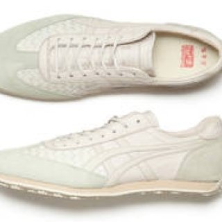 都会の街並みに溶け込むスポーティモード｜Onitsuka Tiger ギャラリー（2）