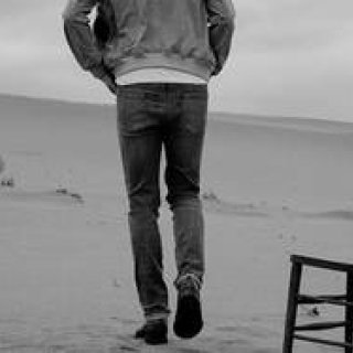 写真家・植田正治へのオマージュ〜“砂”を背景にして｜Levi's® Made & Crafted™ ギャラリー