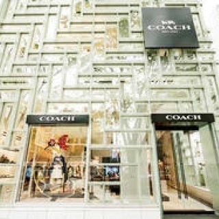  「コーチ表参道」 がリニューアルオープン、限定サドルも登場｜COACH ギャラリー