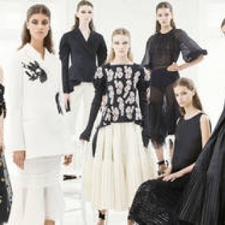ディオール 2016-17年 秋冬 オートクチュールコレクション[ランウェイ／セレブスナップ]｜Dior