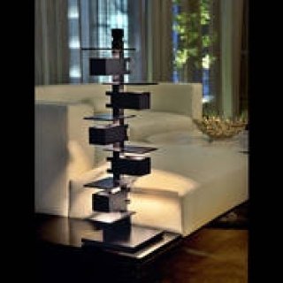 フランク・ロイド・ライトの名作タリアセンに「ブラック エディション」が登場｜YAMAGIWA ギャラリー