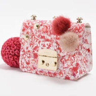 フルラが著名人によるカスタマイズ バッグのチャリティ オークションを開催｜FURLA ギャラリー