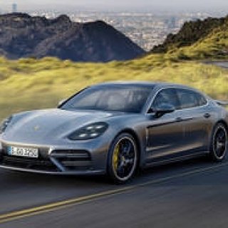 新型パナメーラのベースモデルとエグゼクティブモデル予約開始｜Porsche ギャラリー
