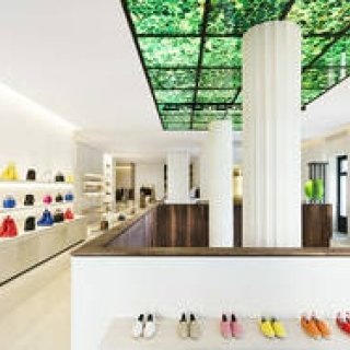 ロエベ世界最大規模の旗艦店「カサ ロエベ マドリード」オープン｜LOEWE ギャラリー