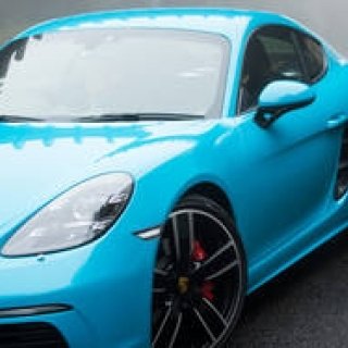 ポルシェ718ケイマンを巡る、ある夫婦のストーリー｜Porsche ギャラリー