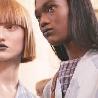 アクネ ストゥディオス 2017年春夏ウィメンズコレクション｜Acne Studios