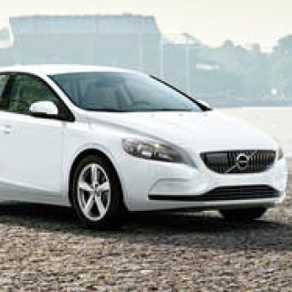 V40に300万円を切るエントリーグレードを追加｜Volvo ギャラリー