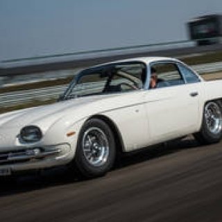 ランボルギーニ初の量産車「350GT」をレストアし、パリで披露｜Lamborghini ギャラリー