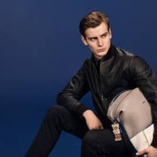 「フルラ」新作メンズコレクションをユナイテッドアローズ銀座店で期間限定販売｜UNITED ARROWS ギャラリー