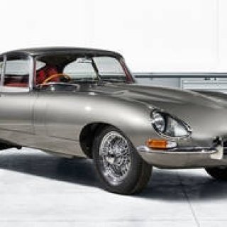 初代ジャガー「Eタイプ」が半世紀の時を越え完全レストア｜Jaguar ギャラリー