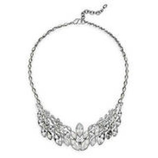 花の美しさにインスパイアされた初のブライダルコレクション｜ATELIER SWAROVSKI ギャラリー