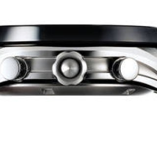 意味のあるアシンメトリー。日本の磨き技術を施した逸品プロダクト｜ISSEY MIYAKE WATCH ギャラリー